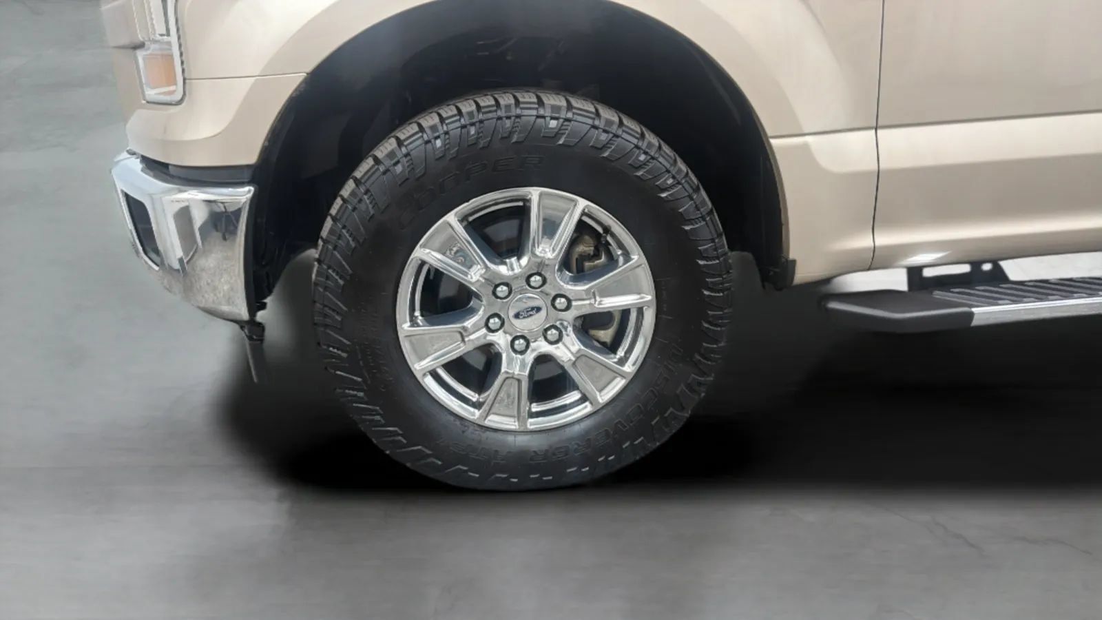 Used 2017 Ford F150 XLT w/ Equipment Group 302A Luxury AWD/4WD image 28