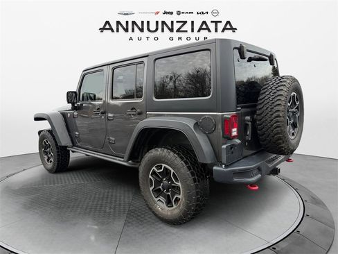 Used 2017 Jeep Wrangler Unlimited Rubicon image 3