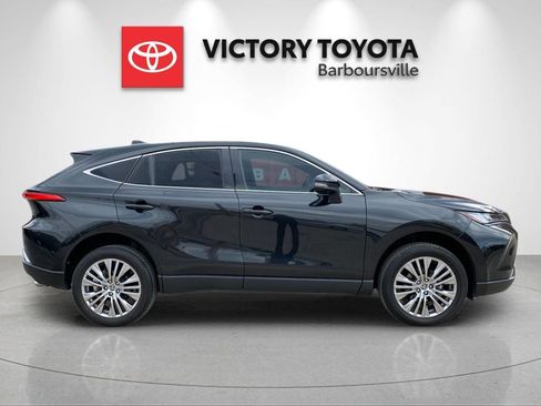Used 2023 Toyota Venza Limited image 6