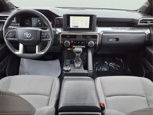 Certified 2025 Toyota Tacoma SR5 image 12