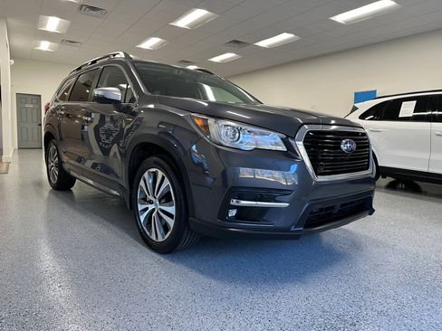 Used 2019 Subaru Ascent Touring w/ Popular Package #2A image 11