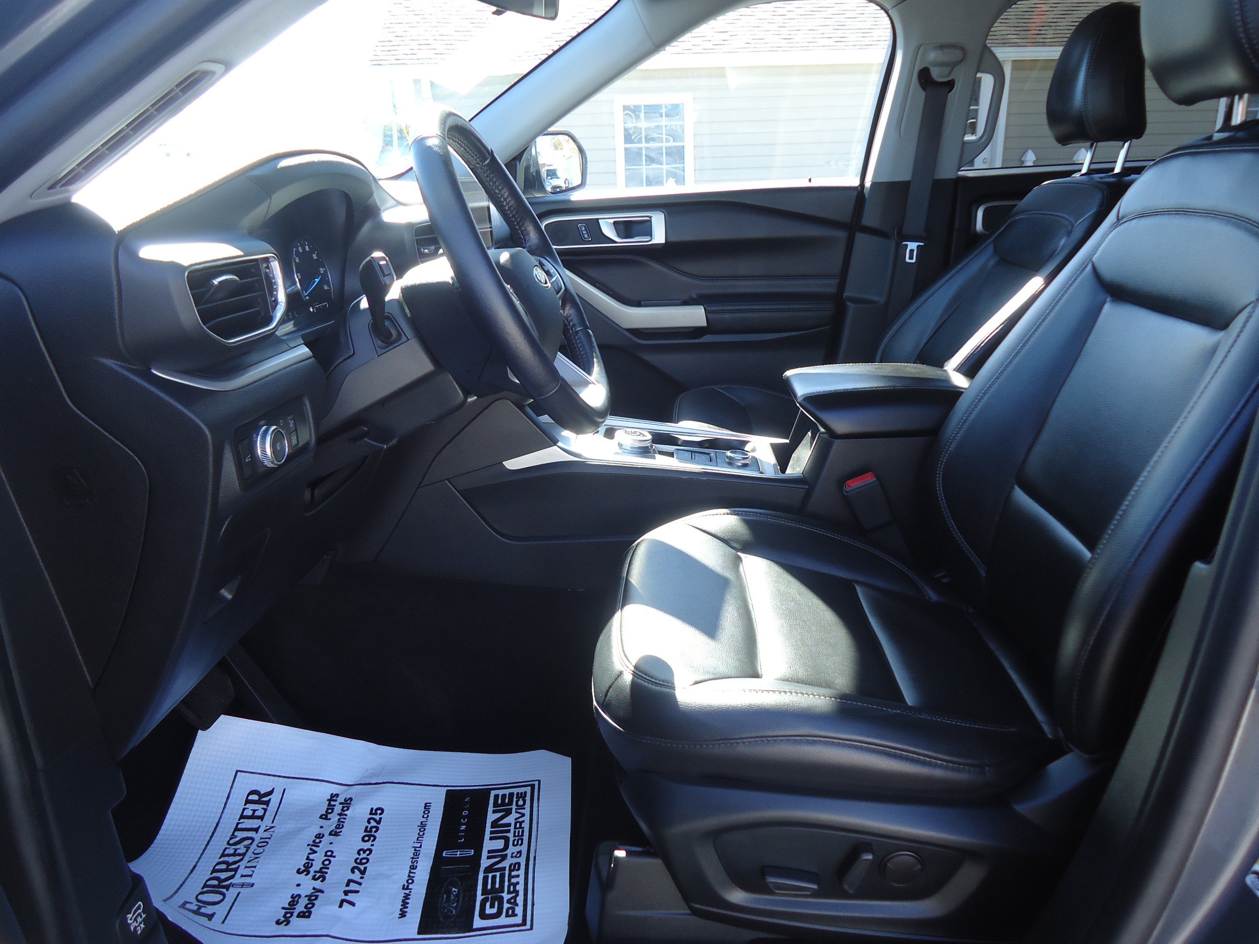 Used 2021 Ford Explorer XLT w/ Equipment Group 202A AWD/4WD image 23