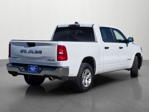Used 2025 RAM 1500 Big Horn AWD/4WD image 6