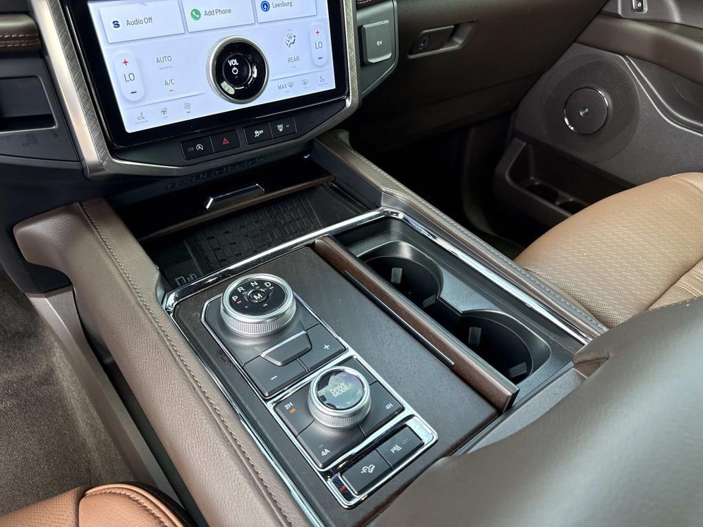Used 2024 Ford Expedition King Ranch AWD/4WD image 26