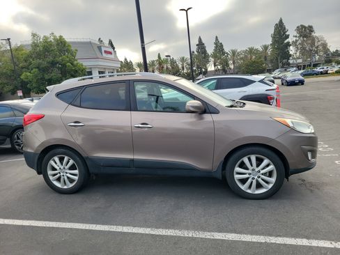 Used 2013 Hyundai Tucson Limited FWD image 4