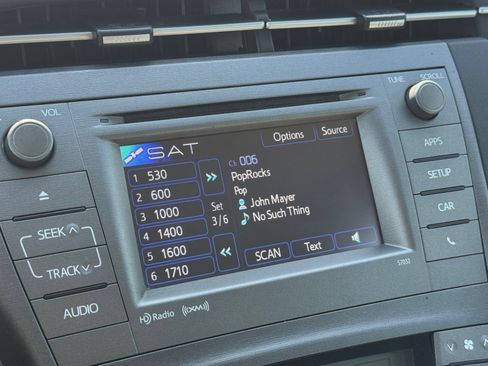Used 2012 Toyota Prius Three FWD image 4