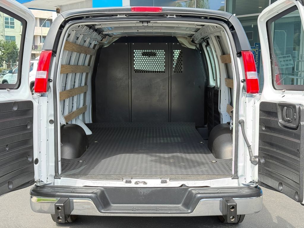 Used 2025 GMC Savana 2500 w/ Driver Convenience Package RWD image 13