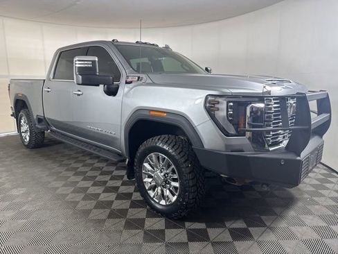 Used 2024 GMC Sierra 2500 Denali w/ Technology Package image 1