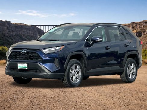 Used 2025 Toyota RAV4 XLE AWD/4WD image 7