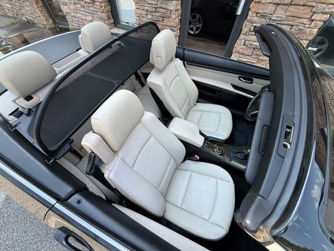 Used 2013 BMW 335i Convertible RWD image 9