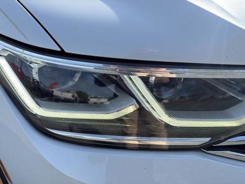 Used 2023 Volkswagen Tiguan SEL R-Line image 27