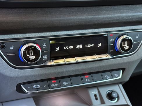 Used 2022 Audi Q5 2.0T Premium Plus w/ Premium Plus Package image 21