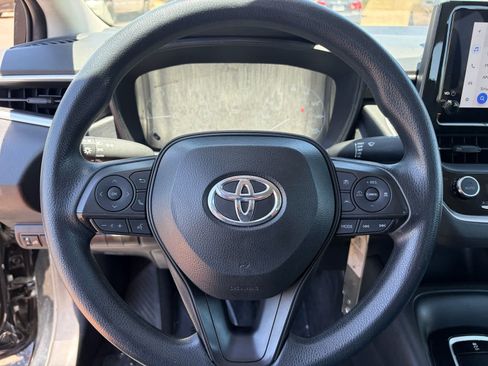 Used 2024 Toyota Corolla LE FWD image 15