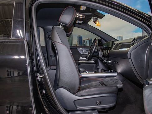 Certified 2021 Mercedes-Benz GLA 250 4MATIC image 21