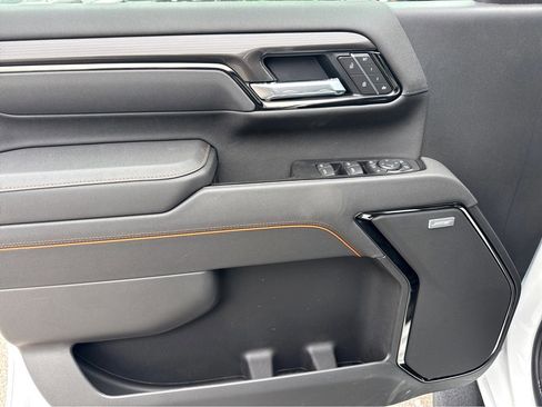 New 2026 GMC Sierra 2500 AT4 w/ AT4 Premium Plus Package image 9