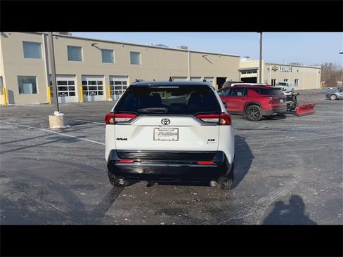 Used 2025 Toyota RAV4 XSE w/ Premium Package image 7