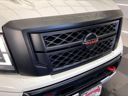 Used 2021 Nissan Titan PRO-4X image 30