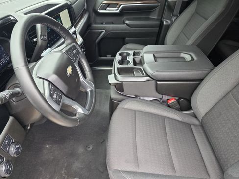 Used 2024 Chevrolet Silverado 1500 LT AWD/4WD image 12