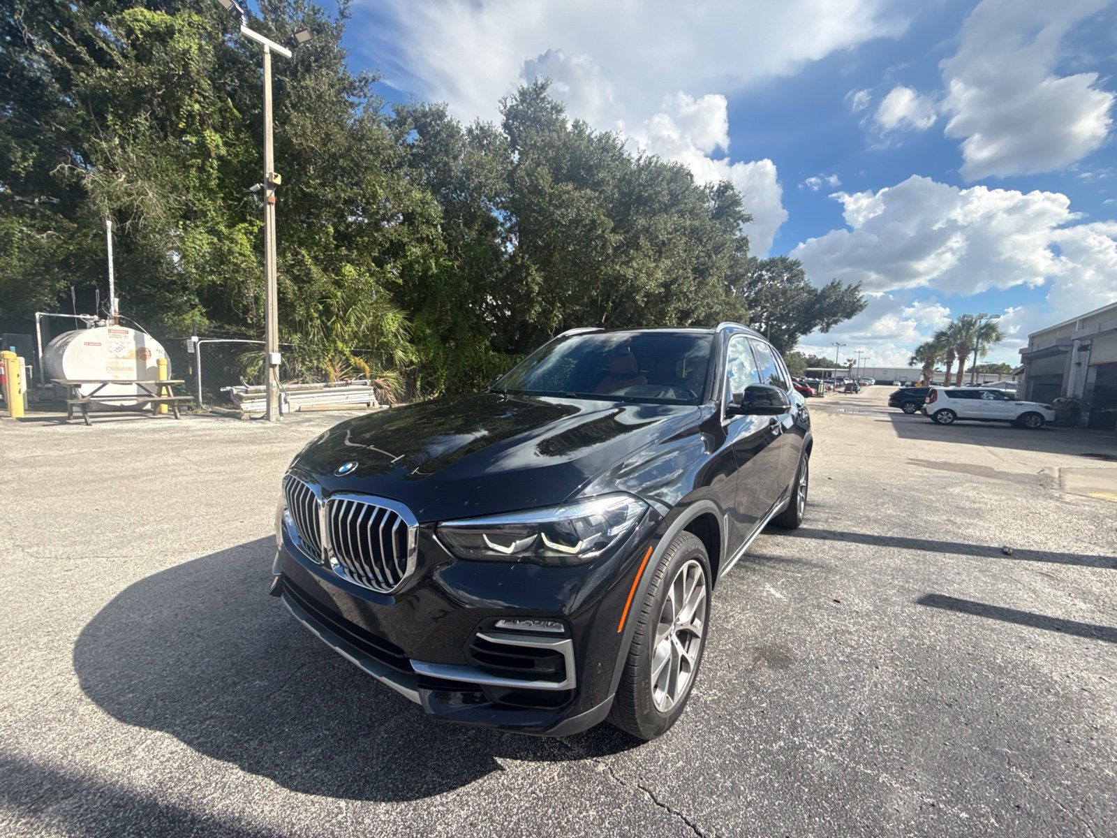 Used 2021 BMW X5 sDrive40i w/ Premium Package RWD image 3