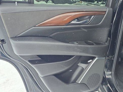 Used 2020 Cadillac Escalade Luxury image 9