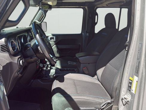 Used 2021 Jeep Wrangler Unlimited Rubicon 4xe w/ Cold Weather Group AWD/4WD image 11
