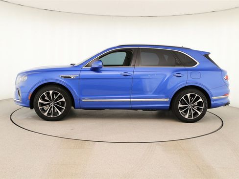 Used 2021 Bentley Bentayga Base image 2