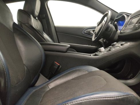 Used 2015 Chrysler 200 S w/ Comfort Group FWD image 21