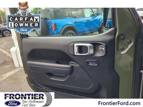 Used 2023 Jeep Wrangler Rubicon w/ LED Lighting Group image 11