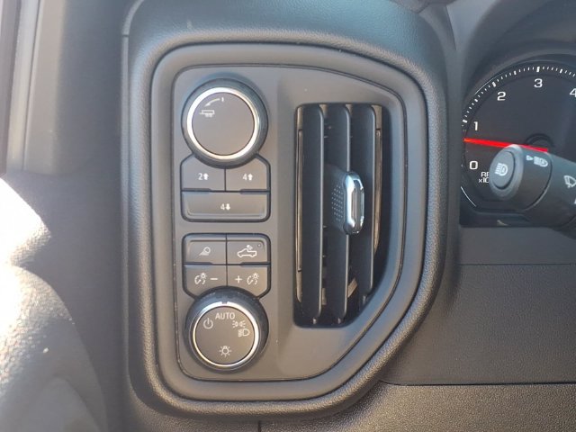 Used 2025 Chevrolet Silverado 2500 Custom w/ Custom Value Package AWD/4WD image 18