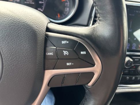 Used 2019 Jeep Grand Cherokee Limited image 23