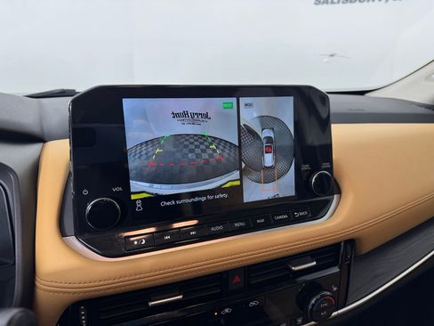 Used 2023 Nissan Rogue Platinum w/ Platinum Premium Package image 18