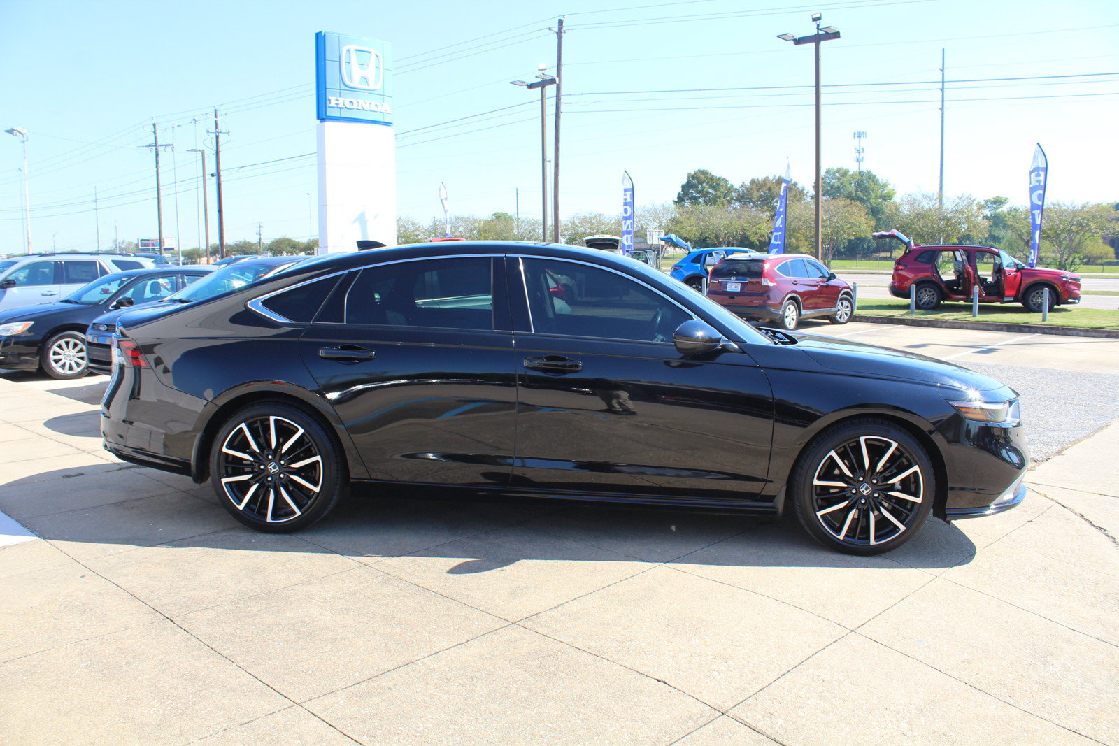 Used 2024 Honda Accord Touring image 4