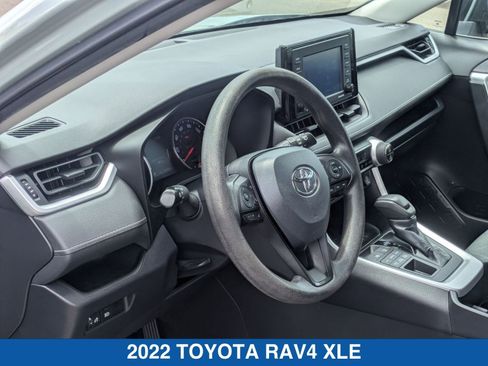 Used 2022 Toyota RAV4 XLE w/ Carpet Mat Package (TMS) AWD/4WD image 15