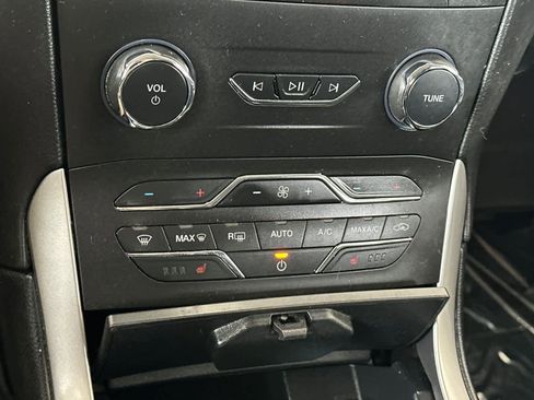 Used 2019 Ford Edge SEL w/ Equipment Group 201A image 23