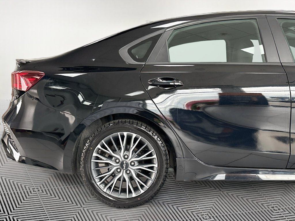 Used 2023 Kia Forte GT-Line FWD image 15