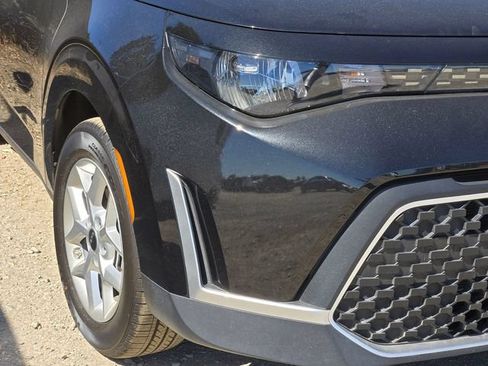 Certified 2025 Kia Soul LX w/ LX Technology Package FWD image 4