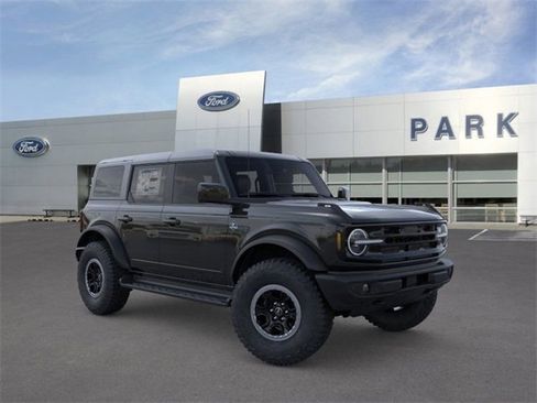 New 2025 Ford Bronco Outer Banks w/ Sasquatch Package image 7