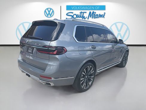 Used 2024 BMW X7 xDrive40i w/ Premium Package AWD/4WD image 7