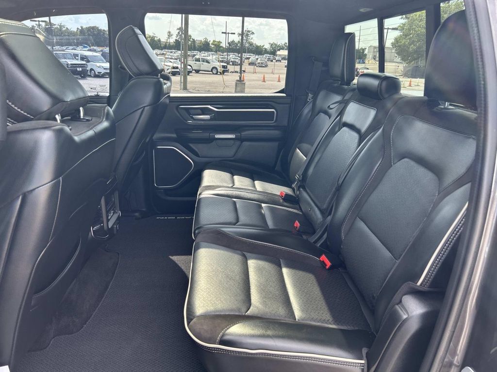 Used 2019 RAM 1500 Laramie AWD/4WD image 30