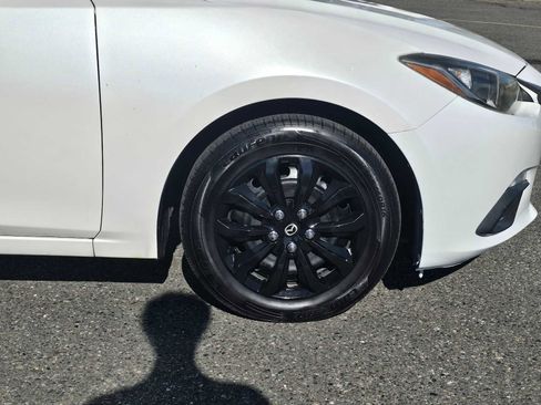 Used 2014 MAZDA MAZDA3 i Sport image 9