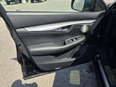 Used 2023 INFINITI QX55 Essential w/ Accent Package image 9