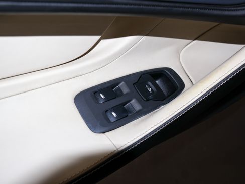 Used 2018 McLaren 570S RWD image 15