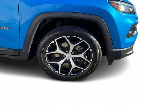 Certified 2024 Jeep Compass Limited image 30