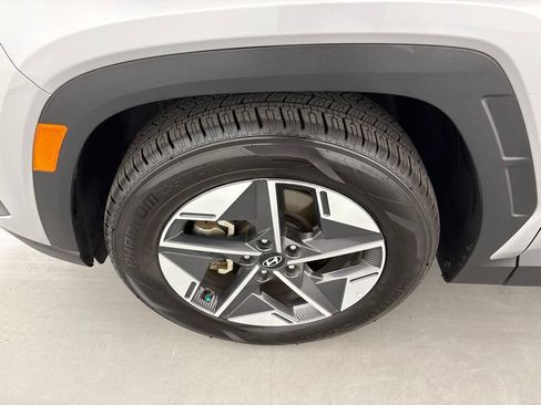 Used 2025 Hyundai Tucson SEL FWD image 11