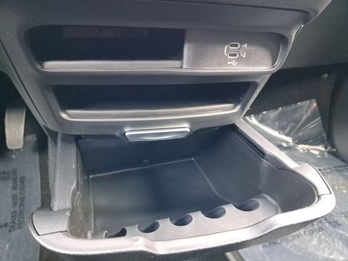 New 2026 Chrysler Voyager LX FWD image 22