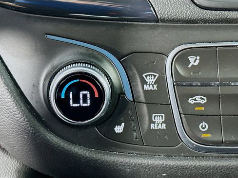 Used 2023 Chevrolet Equinox RS AWD/4WD image 21