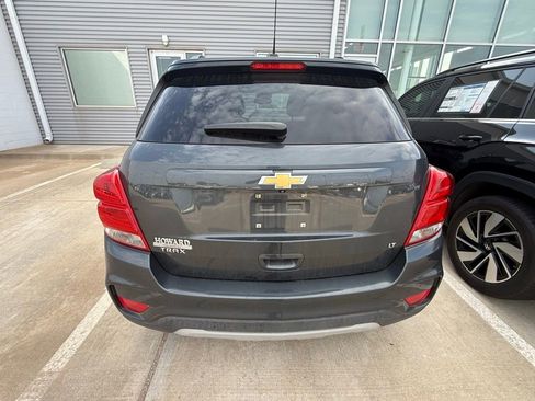 Used 2018 Chevrolet Trax LT w/ LT Convenience Package image 6