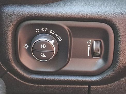 Certified 2023 RAM 1500 Big Horn AWD/4WD image 25