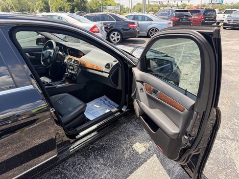 Used 2013 Mercedes-Benz C 250 Sedan image 12