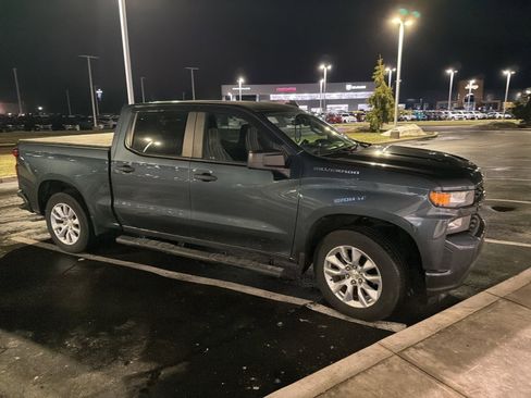 Used 2020 Chevrolet Silverado 1500 Custom w/ Custom Value Package image 13